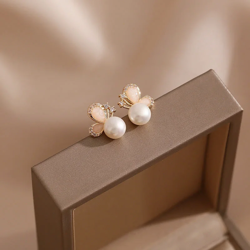 Buddha Stones 18K Gold Pearl Butterfly Love Freedom Stud Earrings